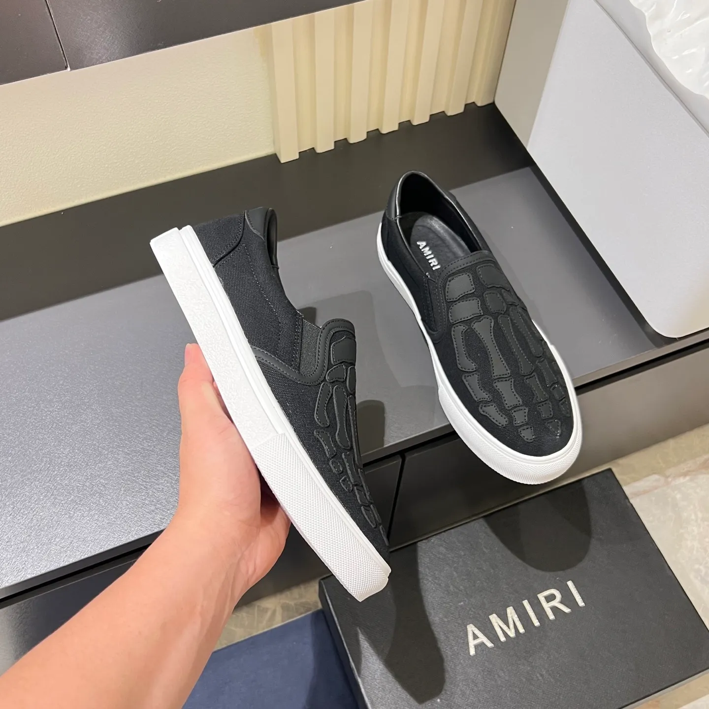 Men's shoes 💰p420, amiri The top purchasing agent for bone shoes 🔍🔍 is on sale at the men's counter at the same time. Cowhide is paired with 5D dynamic design style.